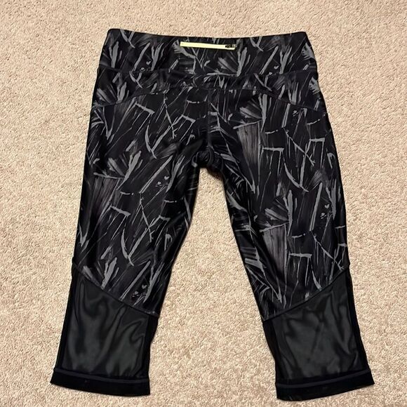 MONDETTA Size Large Capri Leggings - Picture 2 of 7